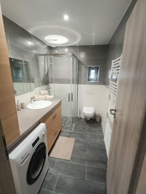 Superbe Appartement Neuf Et Cosy 77 M2 Villers-le-Lac Ngoại thất bức ảnh